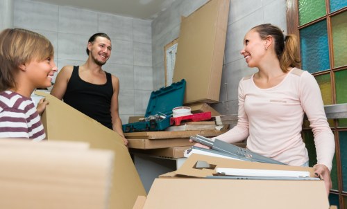 Moving team handling household items in Elephant and Castle flats