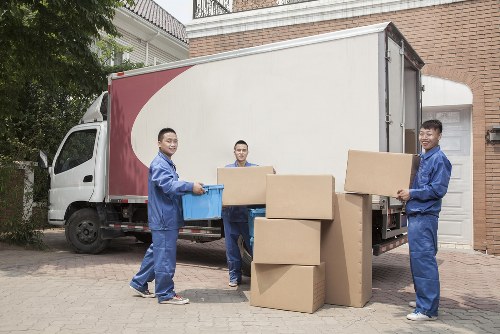 Investigation of a moving service complaint with documents and notes