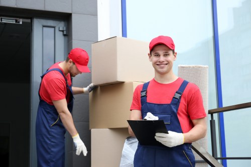 Local removals support for homes and businesses in Elephant and Castle