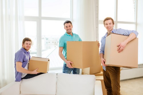 Practical moving assistance for homes and businesses in Elephant and Castle